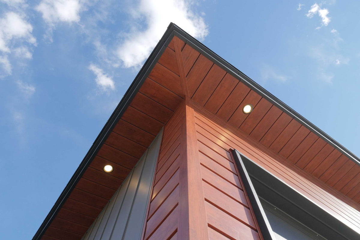 Slimline Wide 7-1/8" project: SlimLine Siding and Soffit in Frontier Woodgrain and Board & Batten Graphite